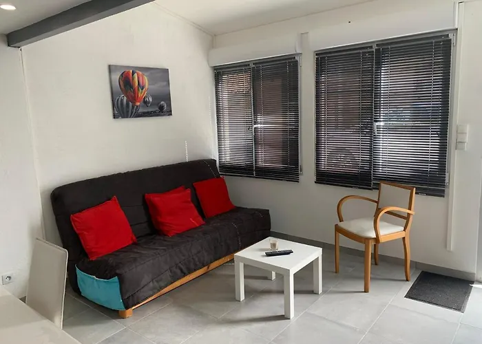 L Appart D Ange 2 Idealement Situe 47M2 Entre Le Port Et Le Village