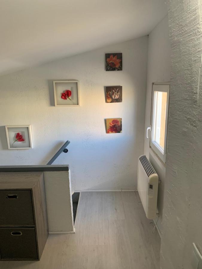 L D Ange 2 Idealement Situe 47m2 Entre Le Port Et Le Village Gruissan